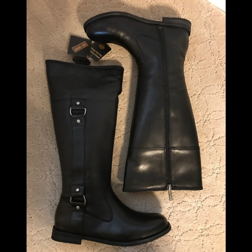 Gorgeous Knee High Harley Riding Boots!